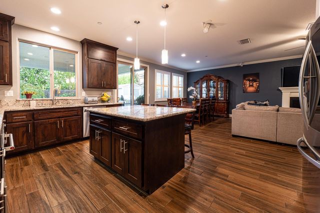1965 Newark Way, Lincoln, CA 95648