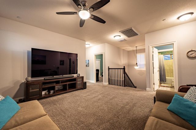 1965 Newark Way, Lincoln, CA 95648