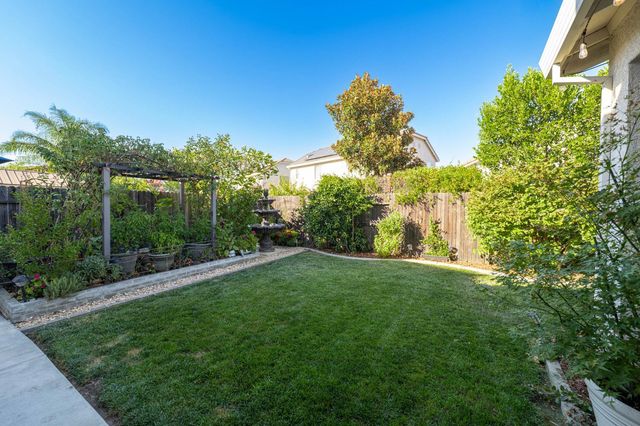 1965 Newark Way, Lincoln, CA 95648