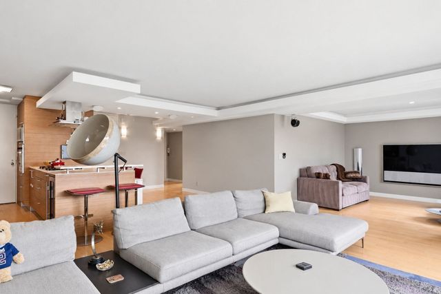 180 Beacon Street 15A, Boston, MA 02116