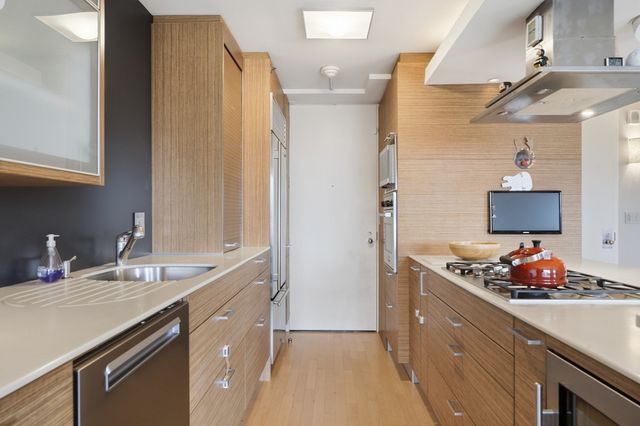 180 Beacon Street 15A, Boston, MA 02116