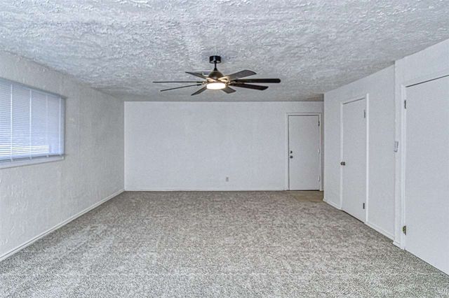 3831 NW Bell Ave, Lawton, OK 73505