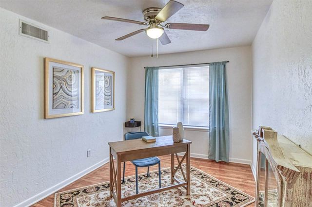 3831 NW Bell Ave, Lawton, OK 73505