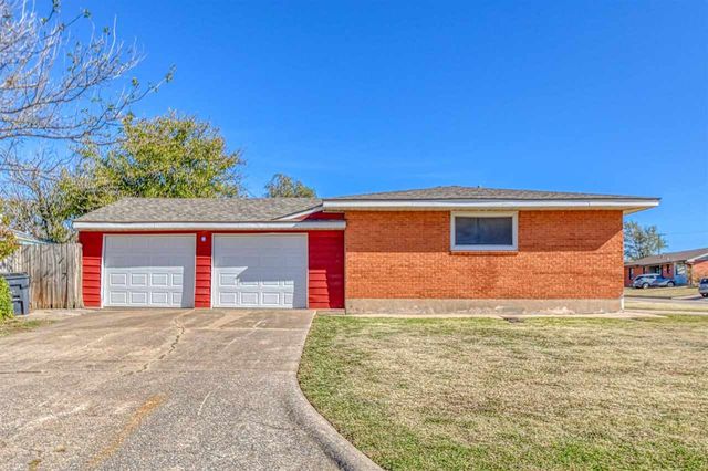 3831 NW Bell Ave, Lawton, OK 73505