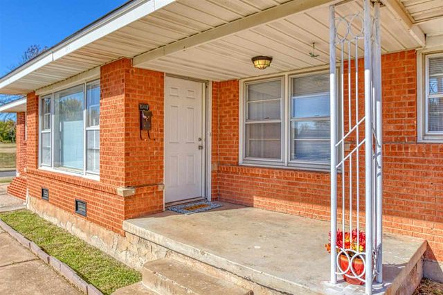 3831 NW Bell Ave, Lawton, OK 73505
