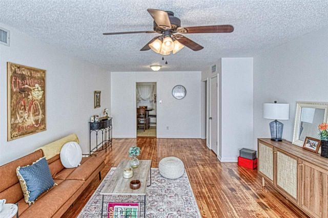 3831 NW Bell Ave, Lawton, OK 73505