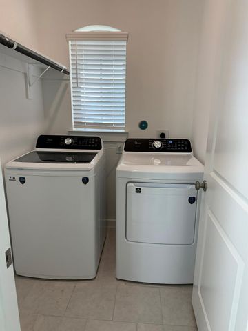 925 Crystal Bend Lane, Katy, TX 77493