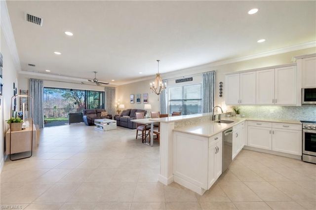 3407 Baltic DR, Naples, FL 34119