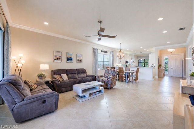 3407 Baltic DR, Naples, FL 34119