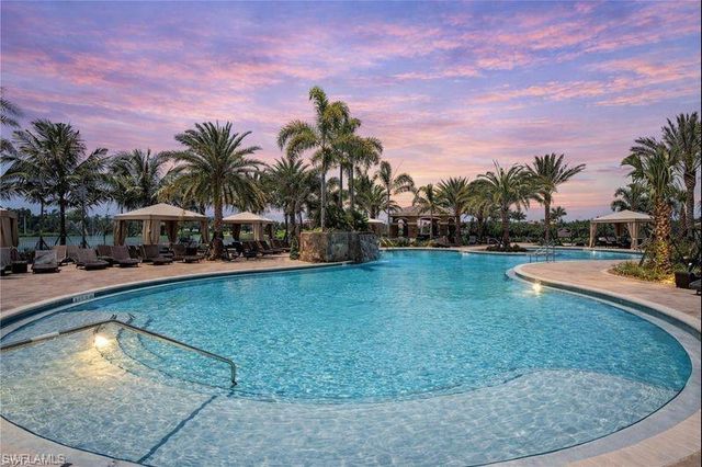 3407 Baltic DR, Naples, FL 34119