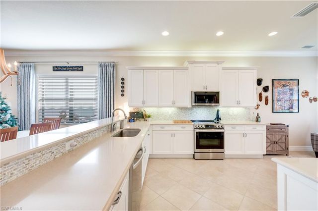 3407 Baltic DR, Naples, FL 34119