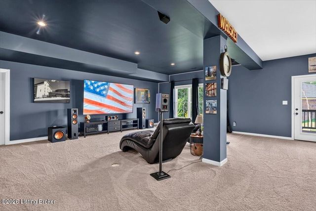17314 Shakes Creek Dr, Fisherville, KY 40023