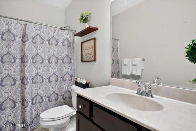 17314 Shakes Creek Dr, Fisherville, KY 40023