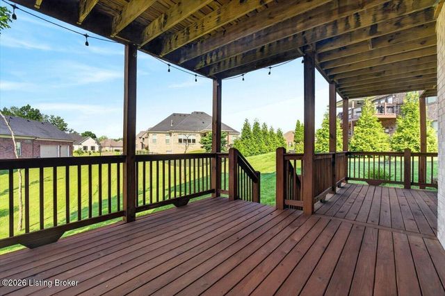 17314 Shakes Creek Dr, Fisherville, KY 40023