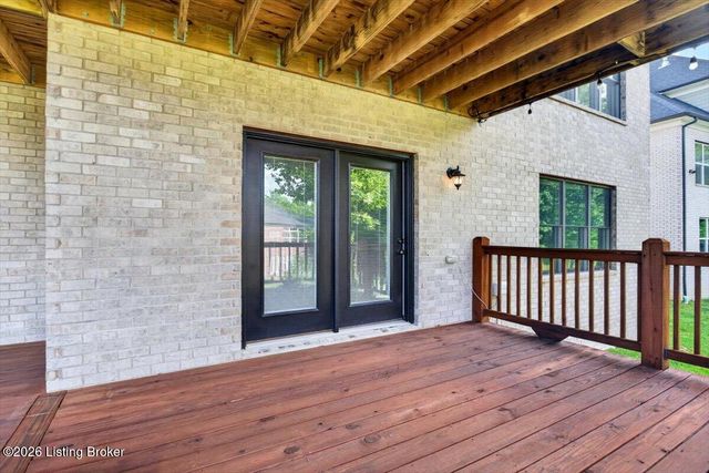 17314 Shakes Creek Dr, Fisherville, KY 40023