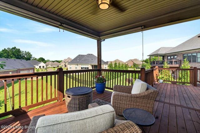 17314 Shakes Creek Dr, Fisherville, KY 40023