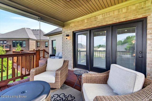 17314 Shakes Creek Dr, Fisherville, KY 40023