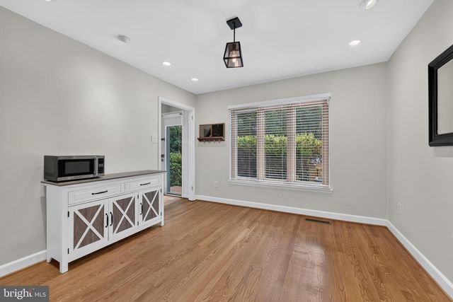 2031 SARAZEN PL, Reston, VA 20191