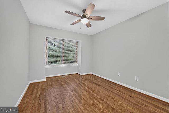 2031 SARAZEN PL, Reston, VA 20191