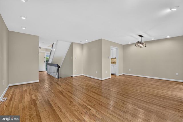 2031 SARAZEN PL, Reston, VA 20191