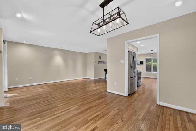 2031 SARAZEN PL, Reston, VA 20191