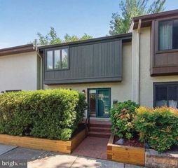 2031 SARAZEN PL, Reston, VA 20191