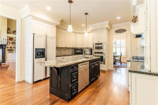 503 Antrim Glen Drive, Hoschton, GA 30548