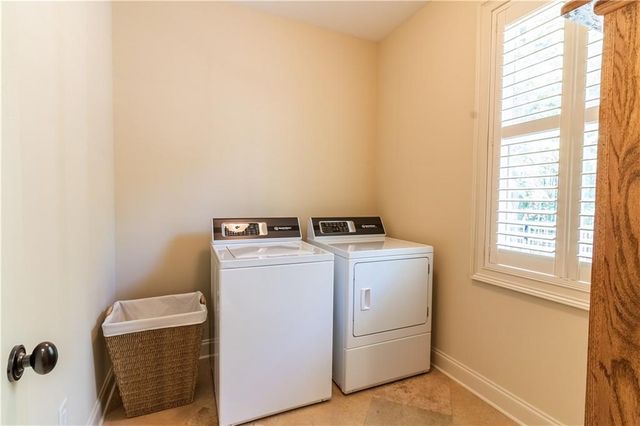 503 Antrim Glen Drive, Hoschton, GA 30548