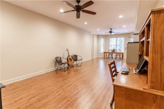 503 Antrim Glen Drive, Hoschton, GA 30548