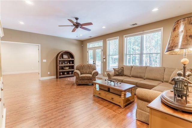 503 Antrim Glen Drive, Hoschton, GA 30548