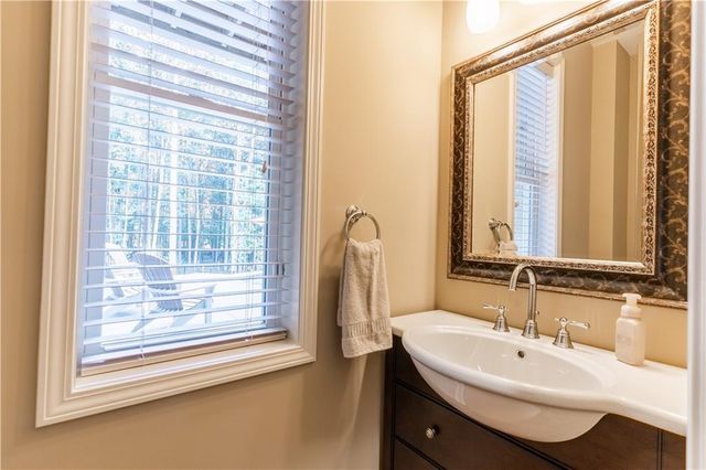 503 Antrim Glen Drive, Hoschton, GA 30548