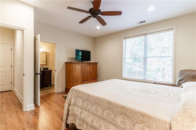 503 Antrim Glen Drive, Hoschton, GA 30548