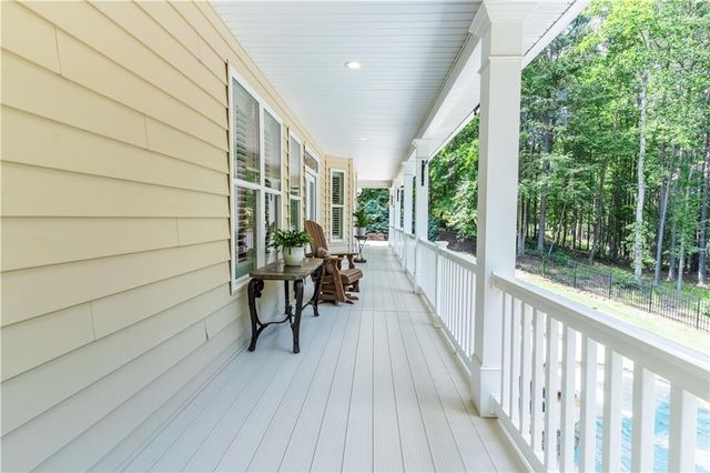 503 Antrim Glen Drive, Hoschton, GA 30548