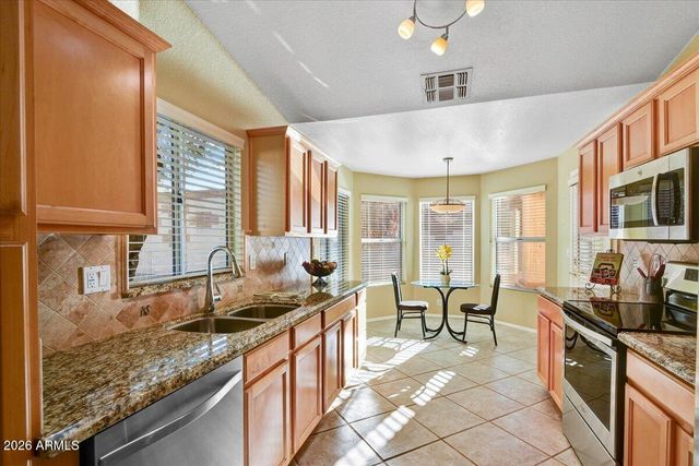 19453 N 83RD Drive, Peoria, AZ 85382