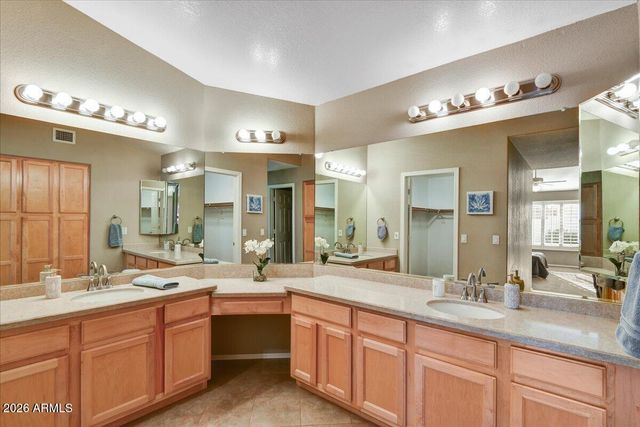 19453 N 83RD Drive, Peoria, AZ 85382