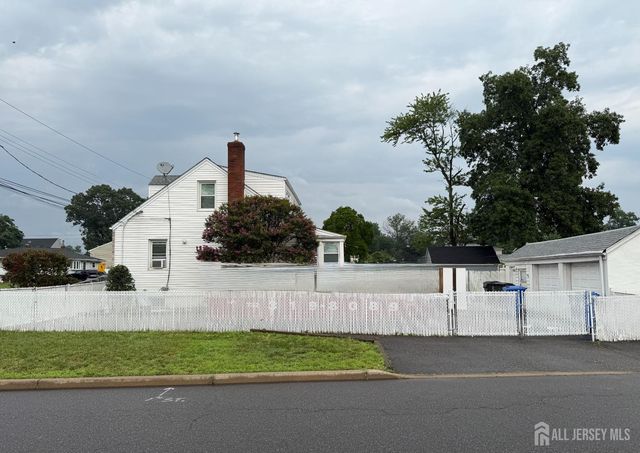 674 Cedar Street, Colonia, NJ 07067