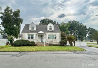674 Cedar Street, Colonia, NJ 07067