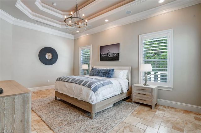 7562 Cordoba CIR, Naples, FL 34109