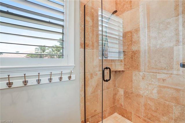 7562 Cordoba CIR, Naples, FL 34109