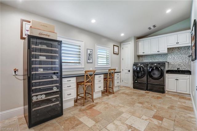 7562 Cordoba CIR, Naples, FL 34109