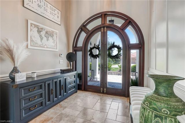 7562 Cordoba CIR, Naples, FL 34109