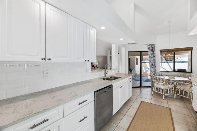 701 Sea Oats Dr D-1, Juno Beach, FL 33408