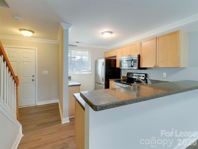 1224 Green Oaks Lane G, Charlotte, NC 28205