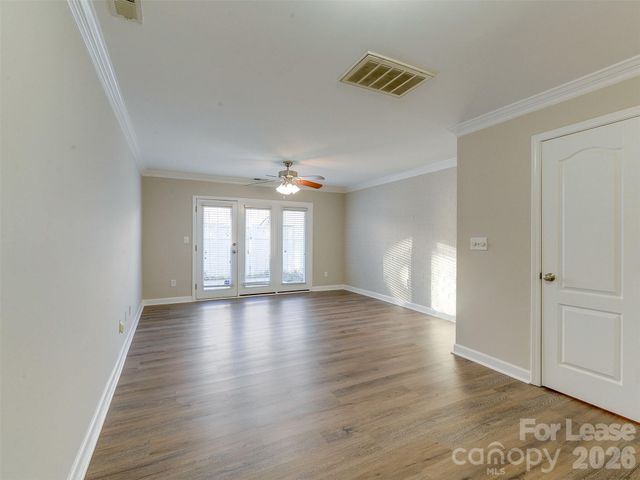 1224 Green Oaks Lane G, Charlotte, NC 28205