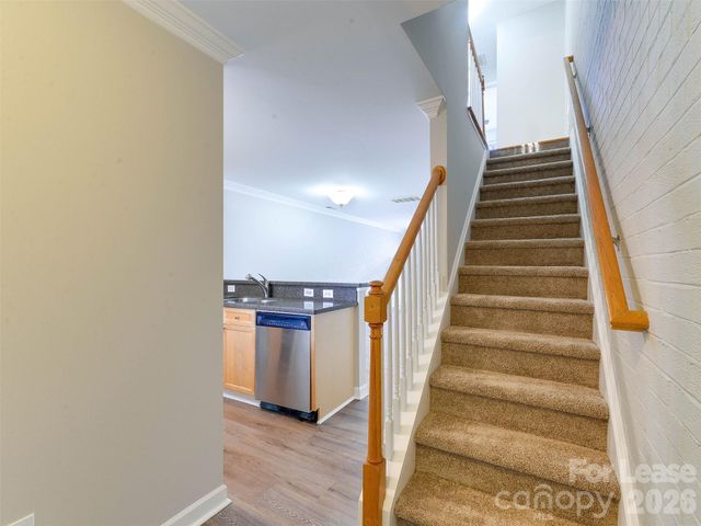 1224 Green Oaks Lane G, Charlotte, NC 28205