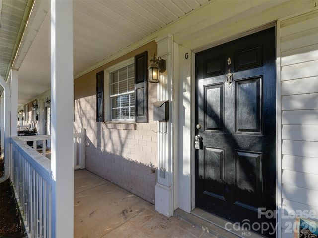 1224 Green Oaks Lane G, Charlotte, NC 28205