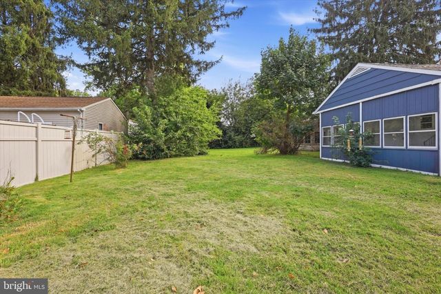 75 N CEDAR AVE, Bellmawr, NJ 08031