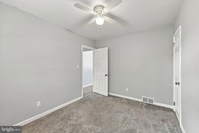 75 N CEDAR AVE, Bellmawr, NJ 08031