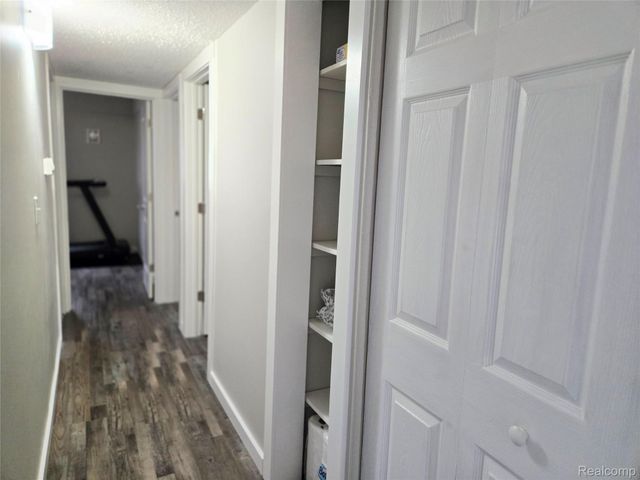 2200 Marston Drive N, Waterford Charter Township, MI 48327