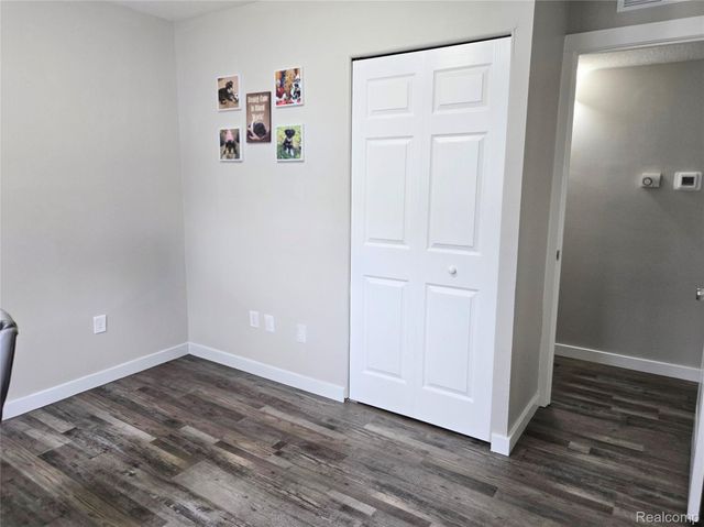 2200 Marston Drive N, Waterford Charter Township, MI 48327